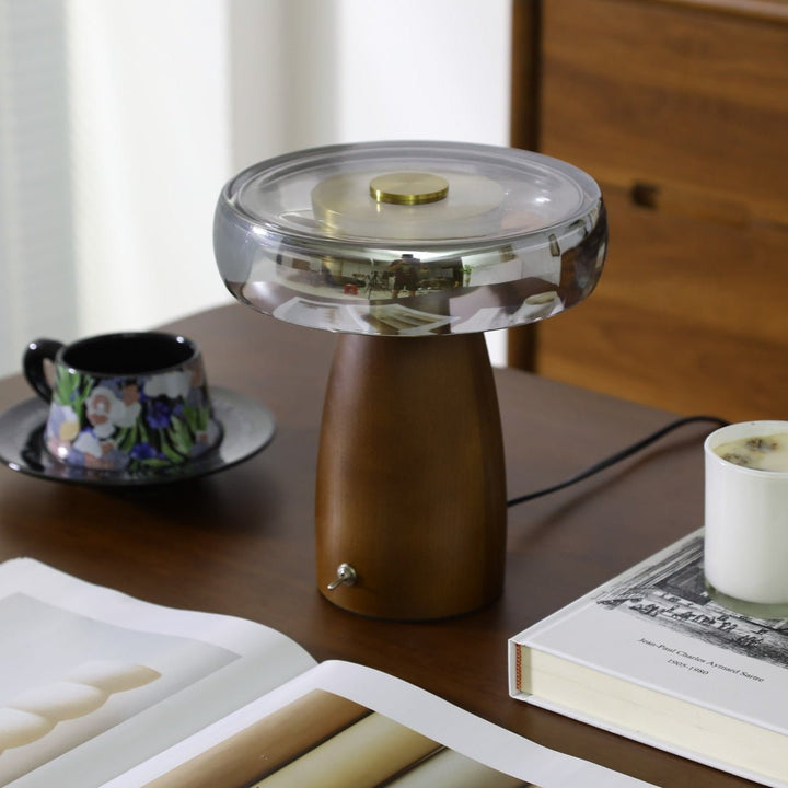 Veyra Table Lamp - Vakkerlight