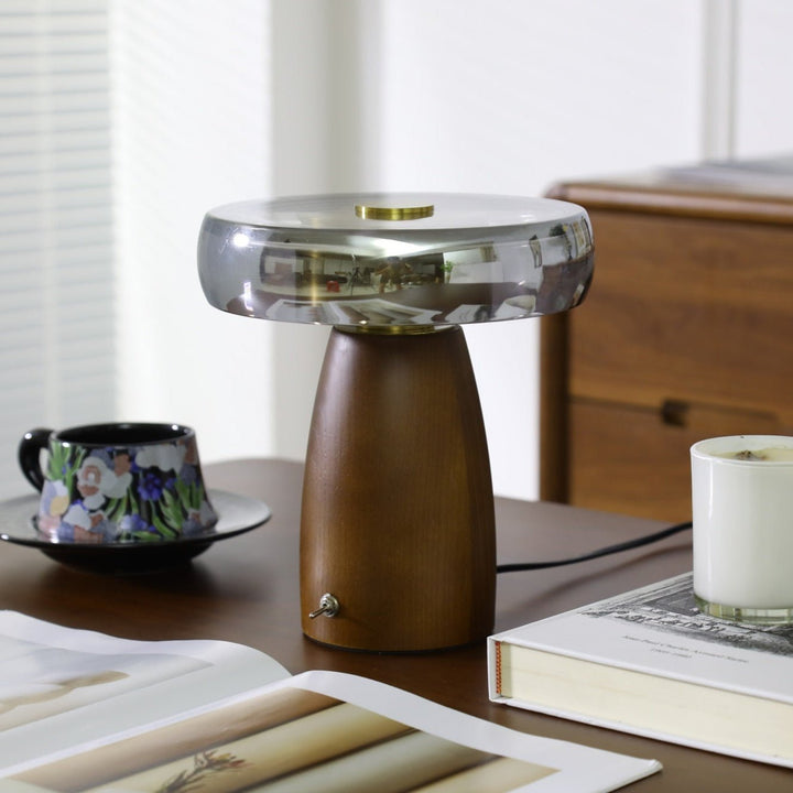 Veyra Table Lamp - Vakkerlight