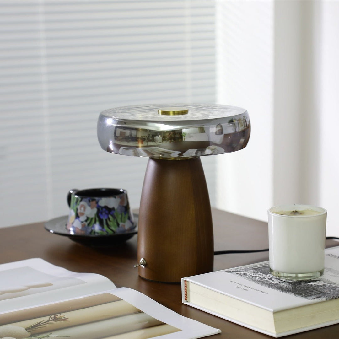Veyra Table Lamp - Vakkerlight
