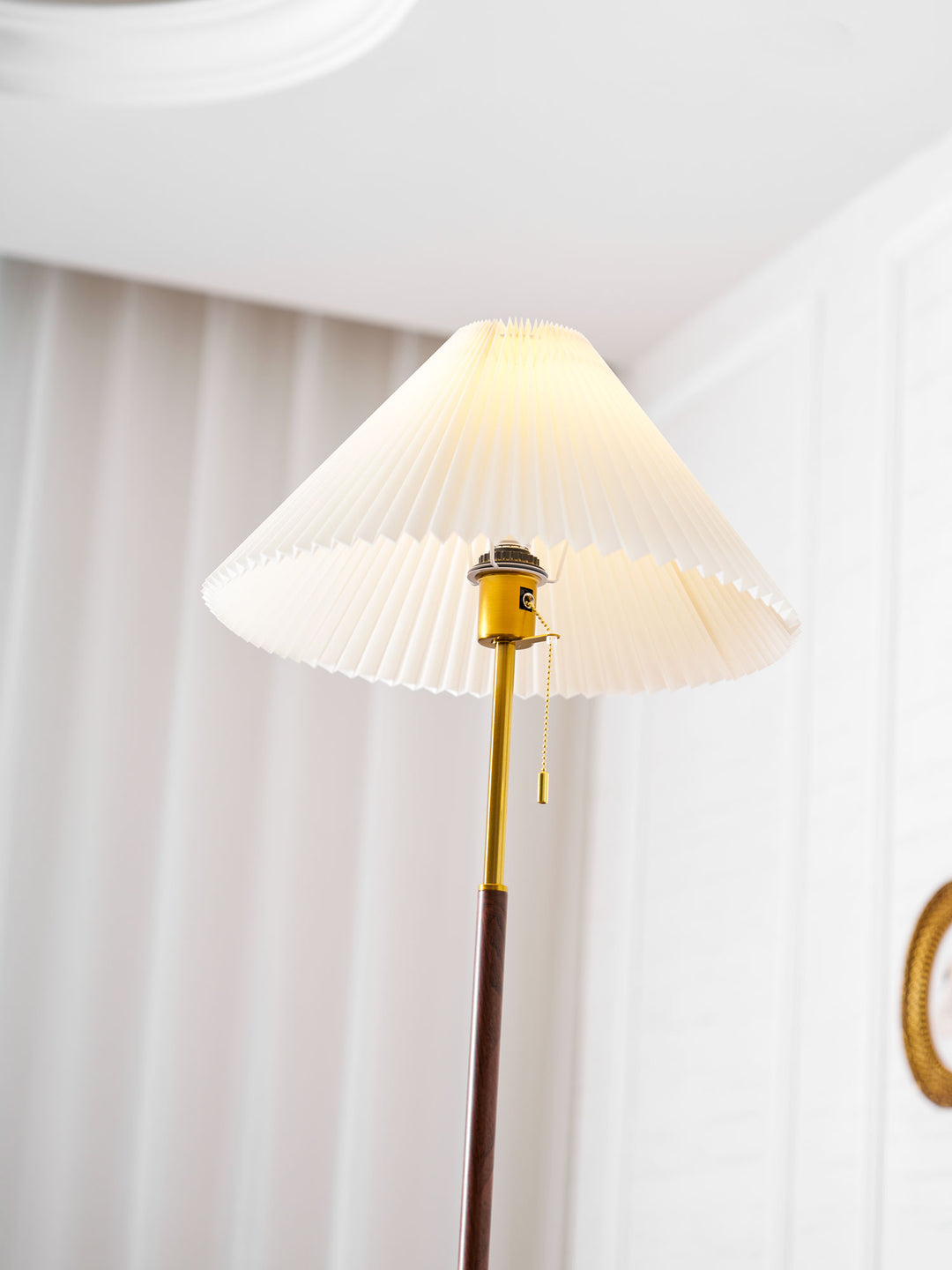 Vintage Pleated Floor Lamp - Vakkerlight