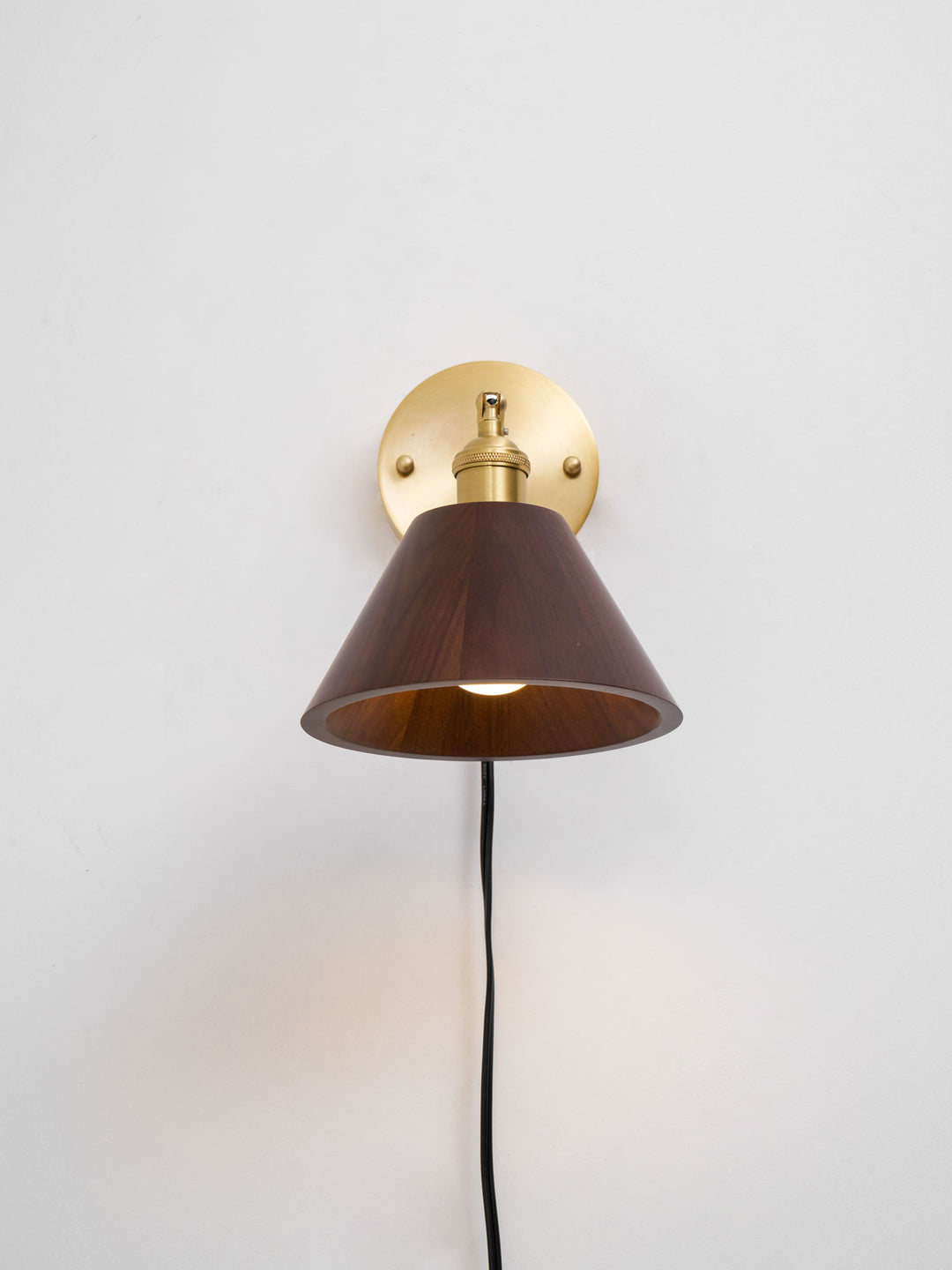 Vintage Wood Plug - in Wall Lamp - Vakkerlight