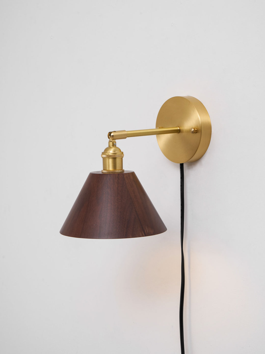 Vintage Wood Plug - in Wall Lamp - Vakkerlight