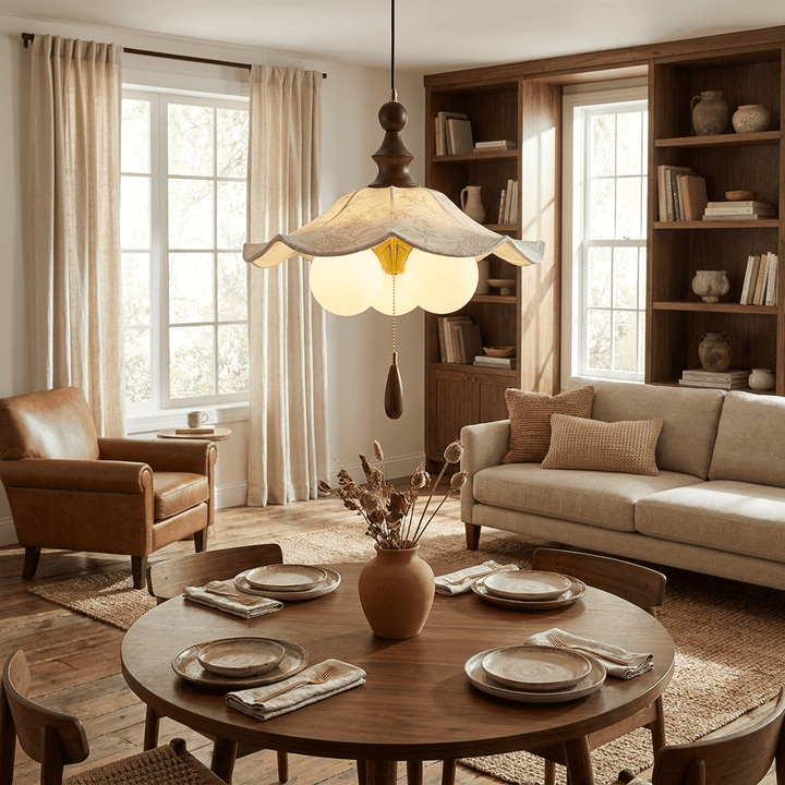 Vintage Scalloped Floral Pendant Light - Vakkerlight