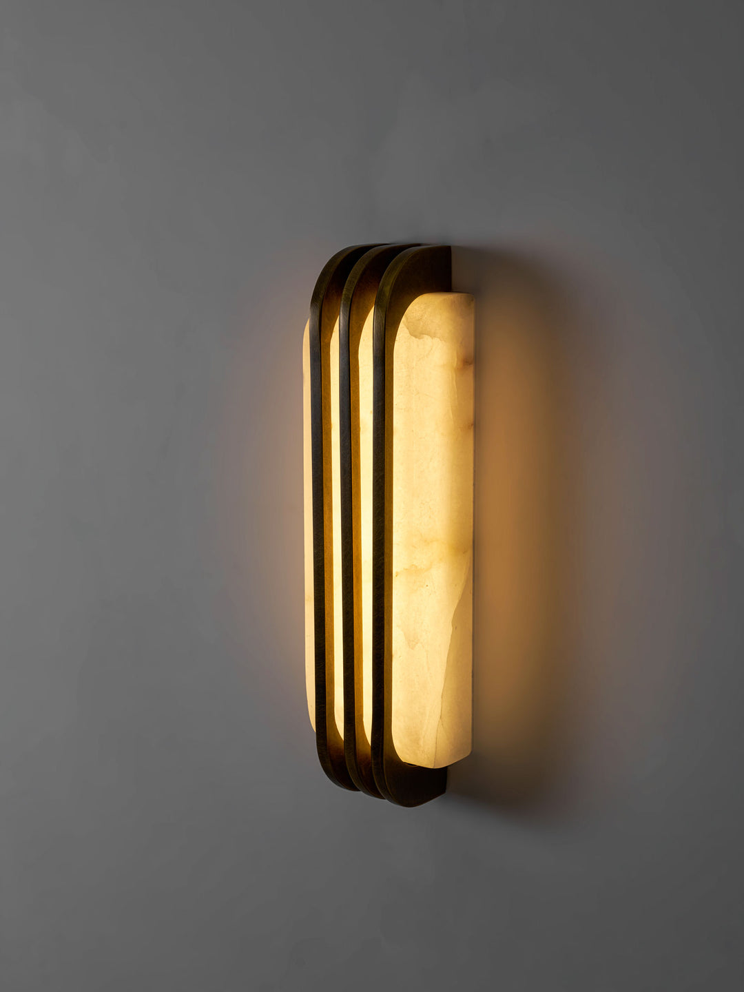 Virex Layered Alabaster-Wandleuchte