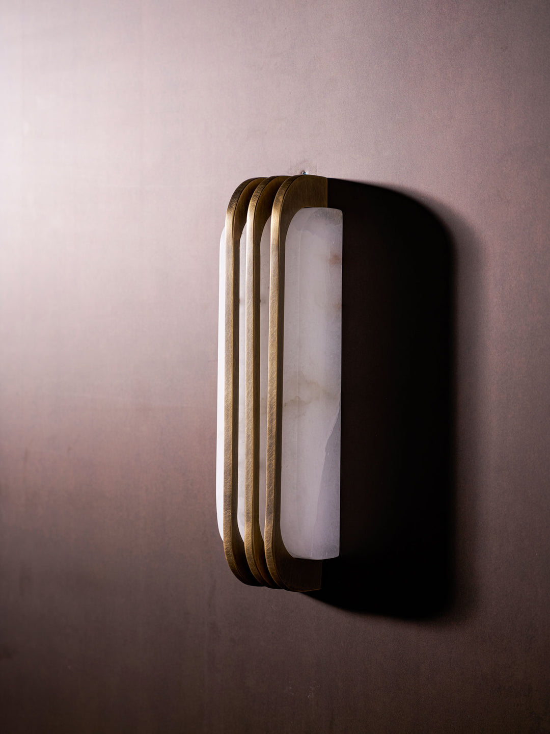 Virex Layered Alabaster-Wandleuchte