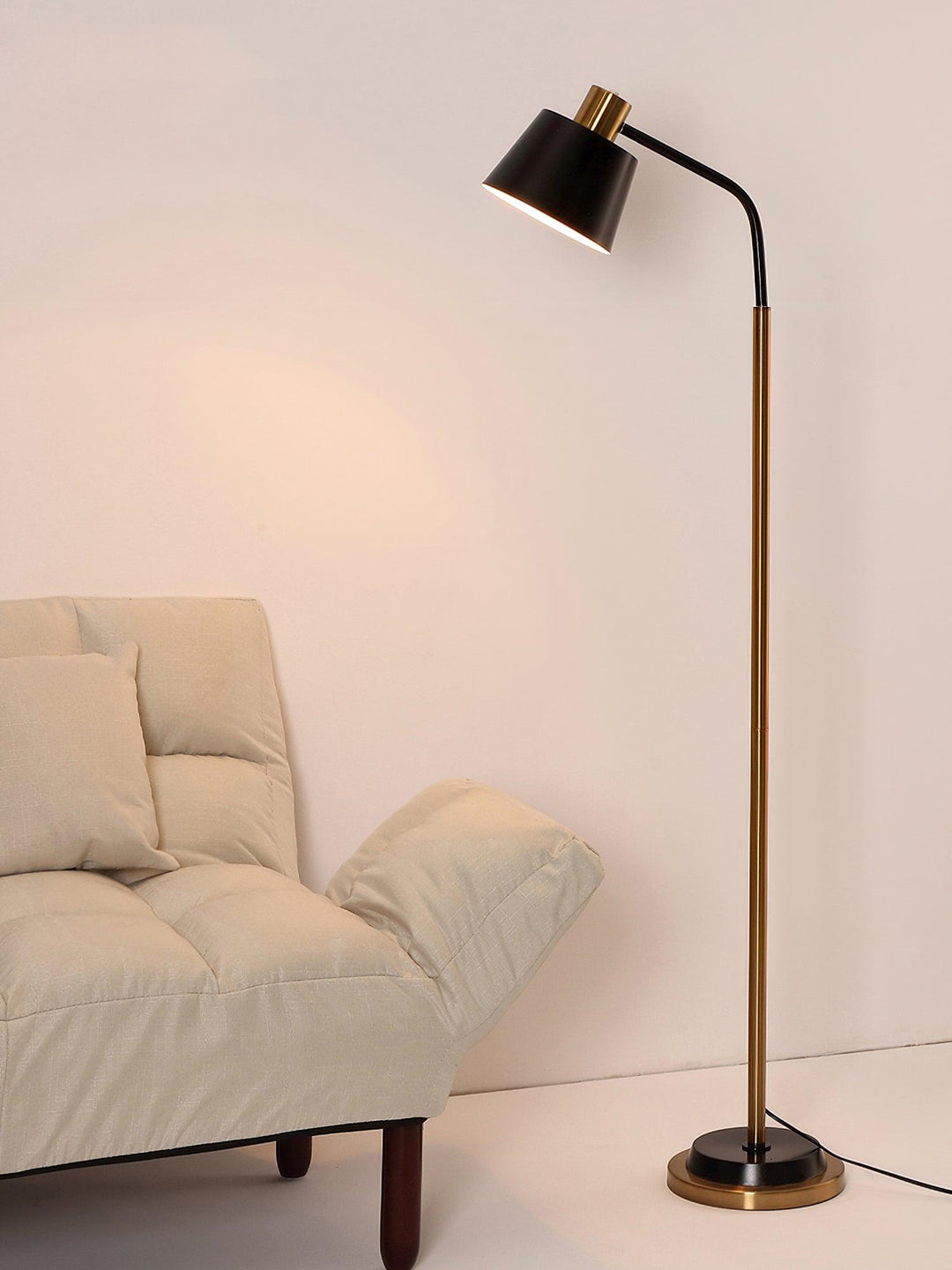 Visual Comfort Floor Lamp - Vakkerlight