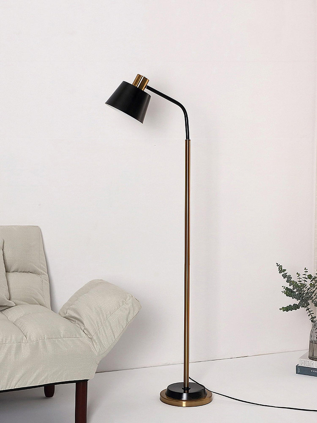 Visual Comfort Floor Lamp - Vakkerlight