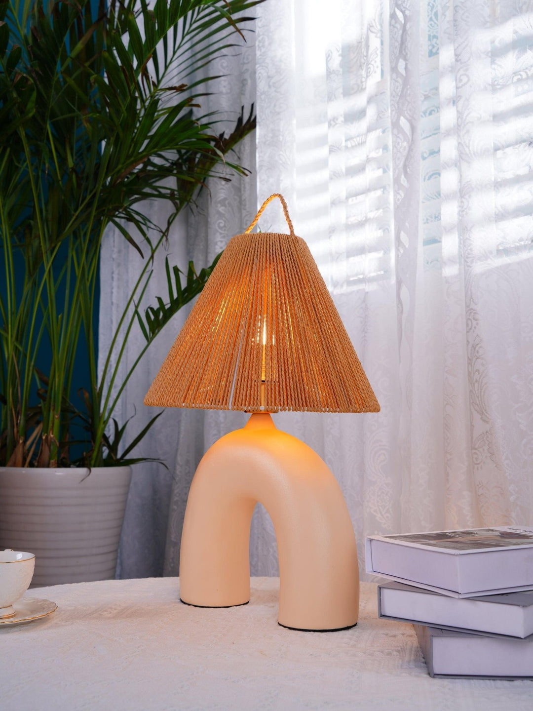 Arched Table Lamp - Vakkerlight