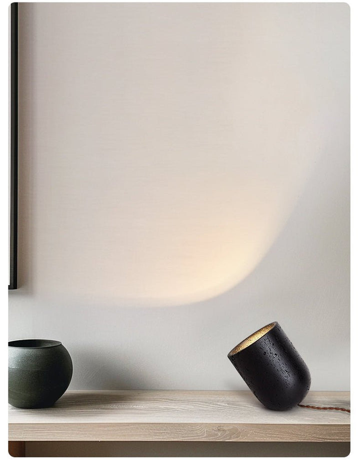 Vultrion Table Lamp - Vakkerlight