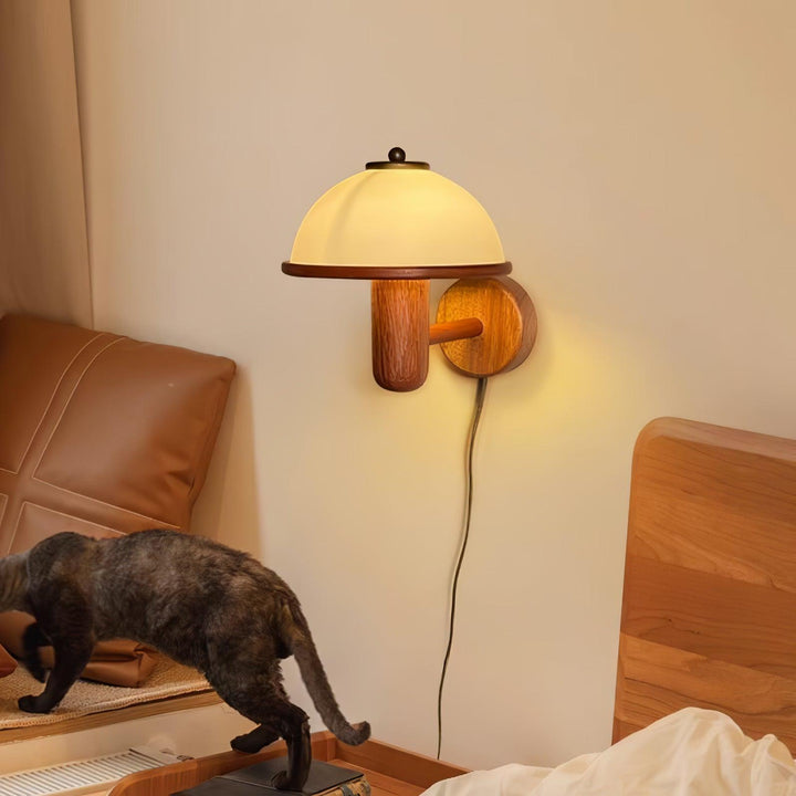 Mushroom Wood Wall Lamp - Vakkerlight