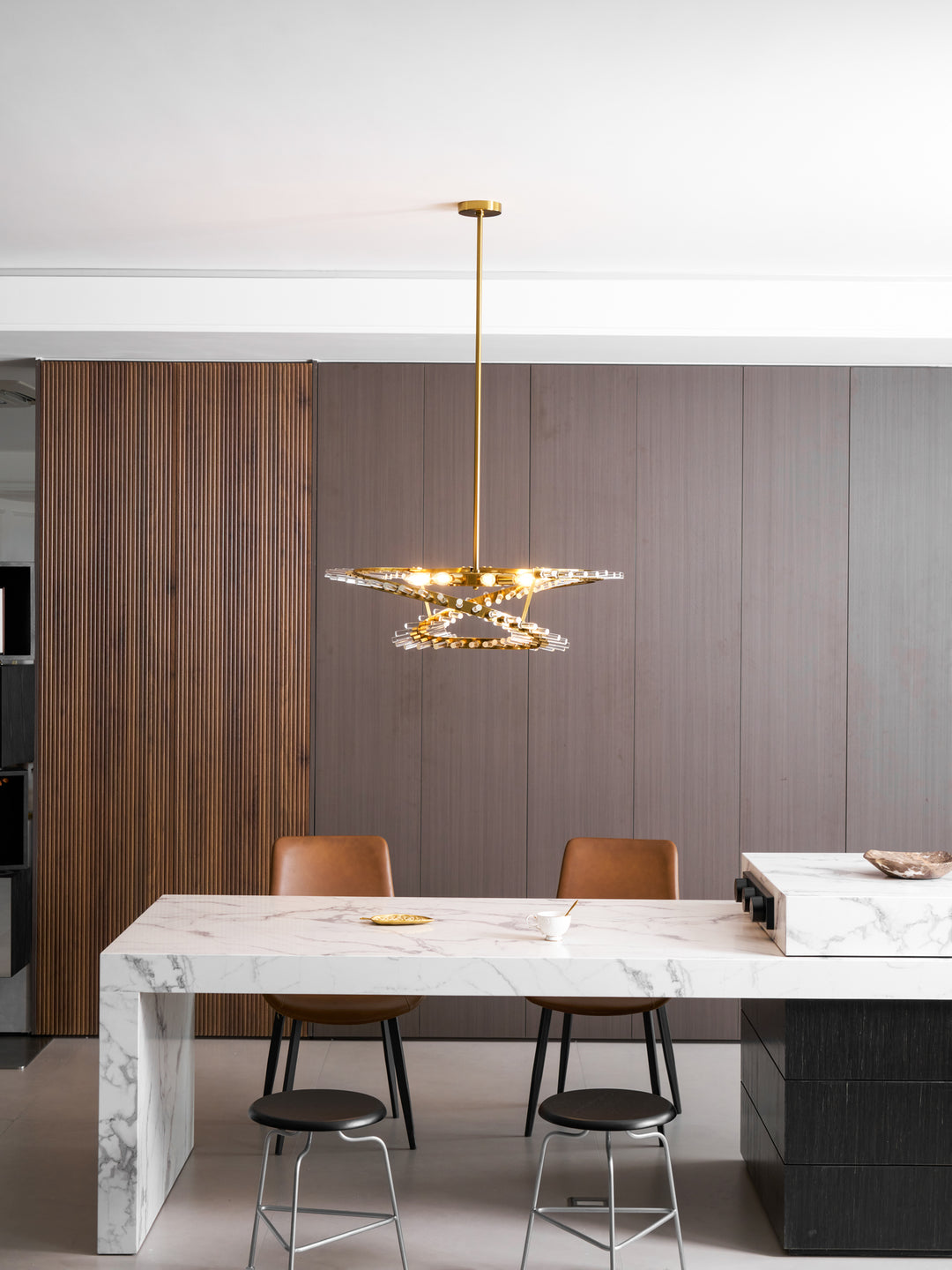 Waltz Art Chandelier - Vakkerlight