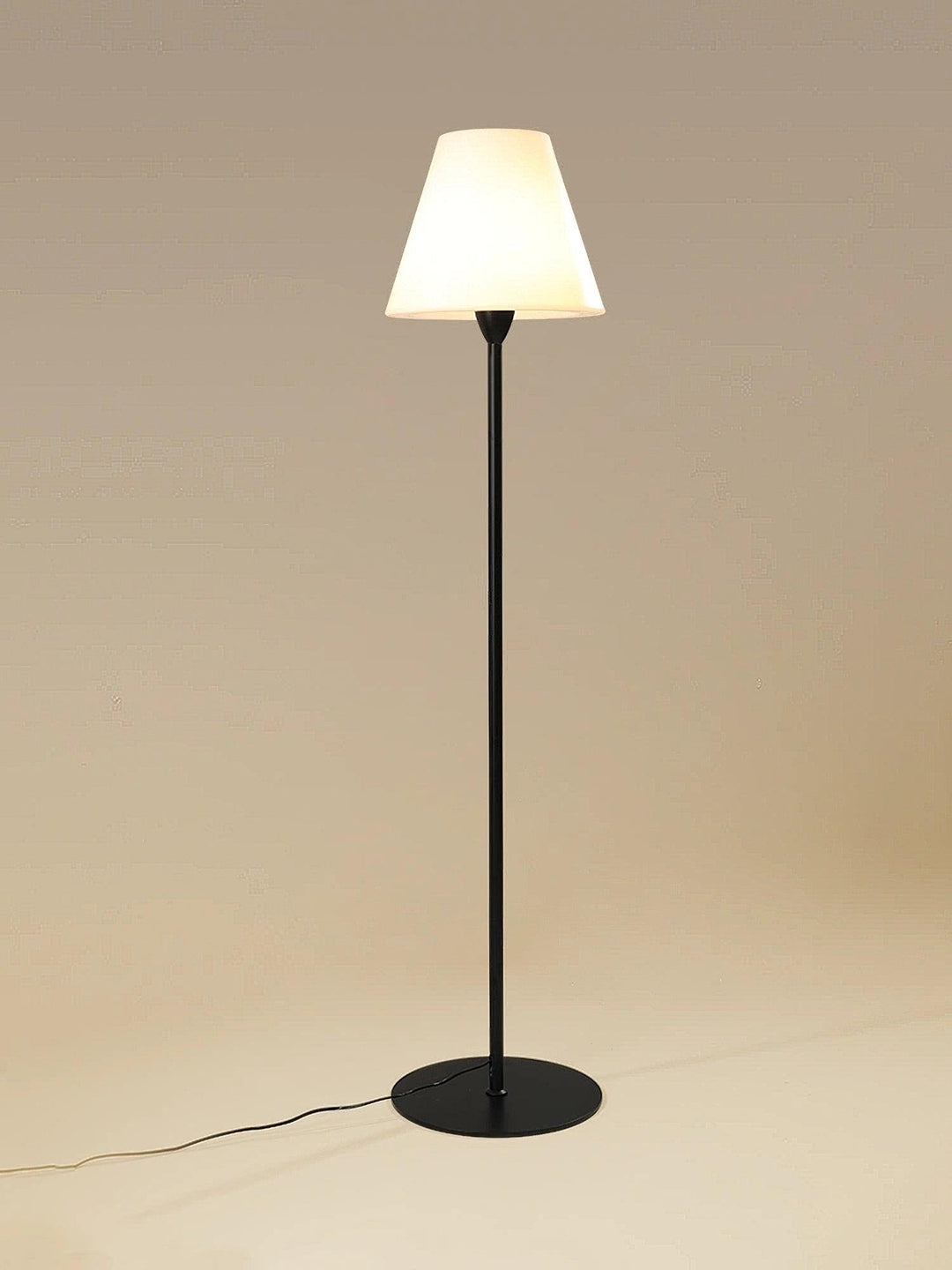 Ward Floor Lamp - Vakkerlight