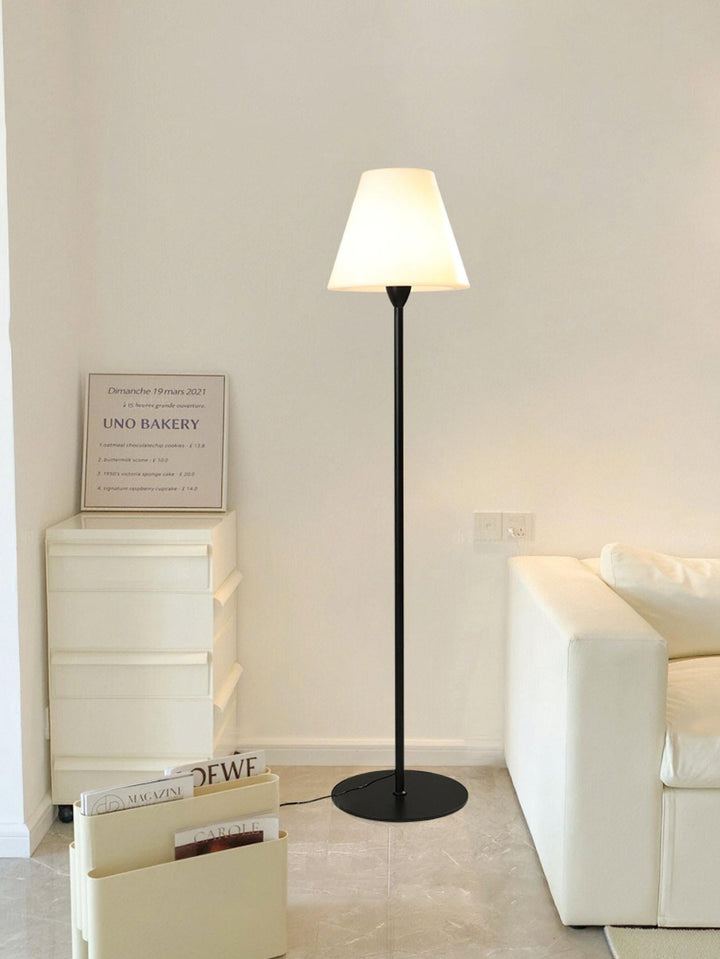 Ward Floor Lamp - Vakkerlight