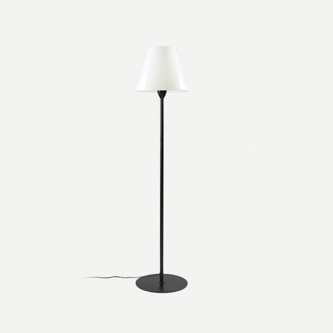 Ward Floor Lamp - Vakkerlight