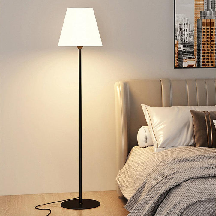 Ward Floor Lamp - Vakkerlight