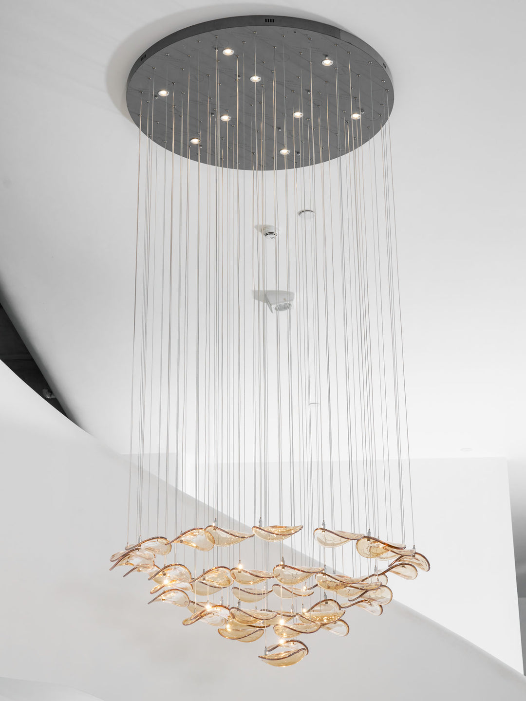 Wave Floating Leaf Chandelier - Vakkerlight