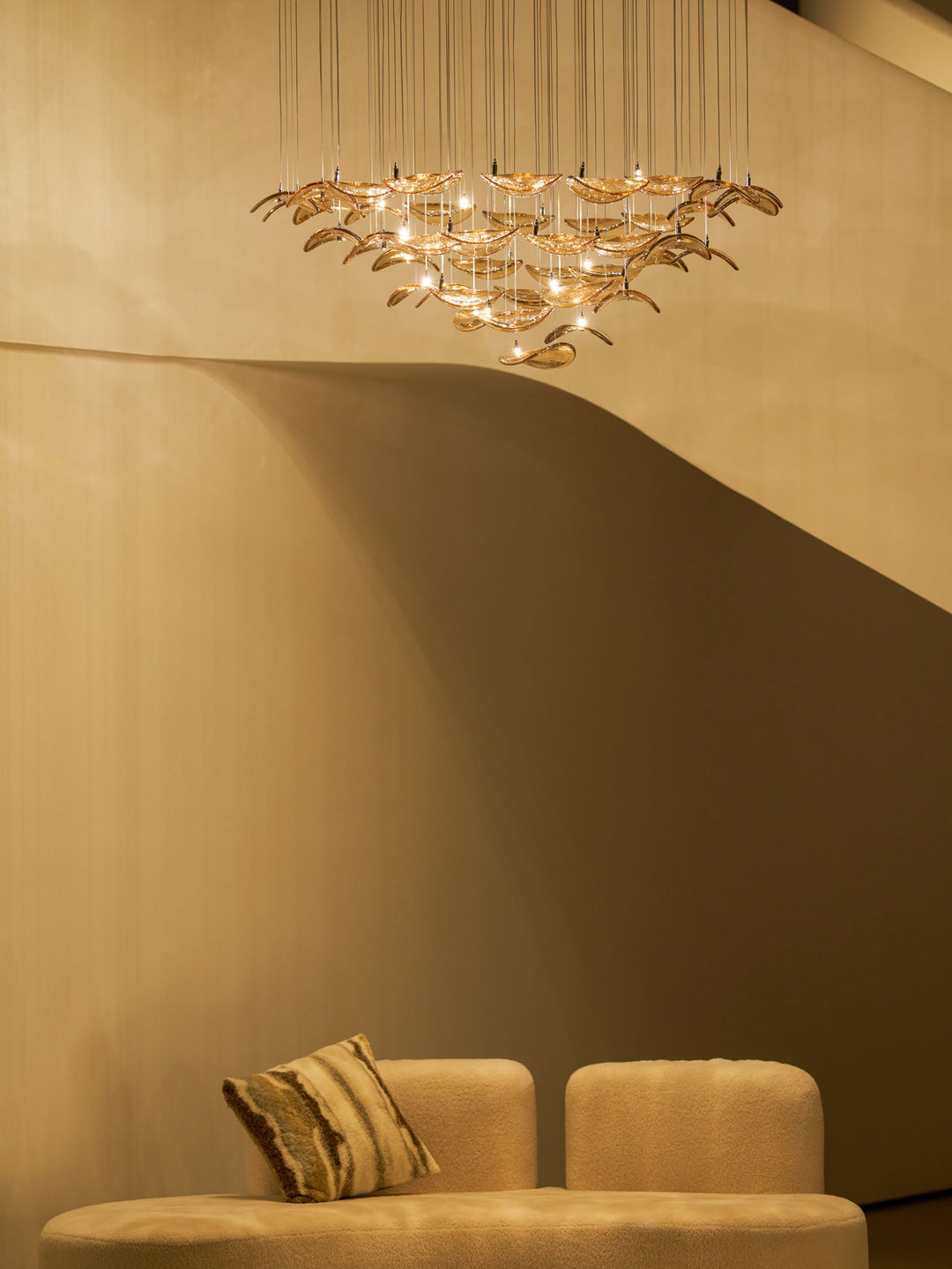 Wave Floating Leaf Chandelier - Vakkerlight