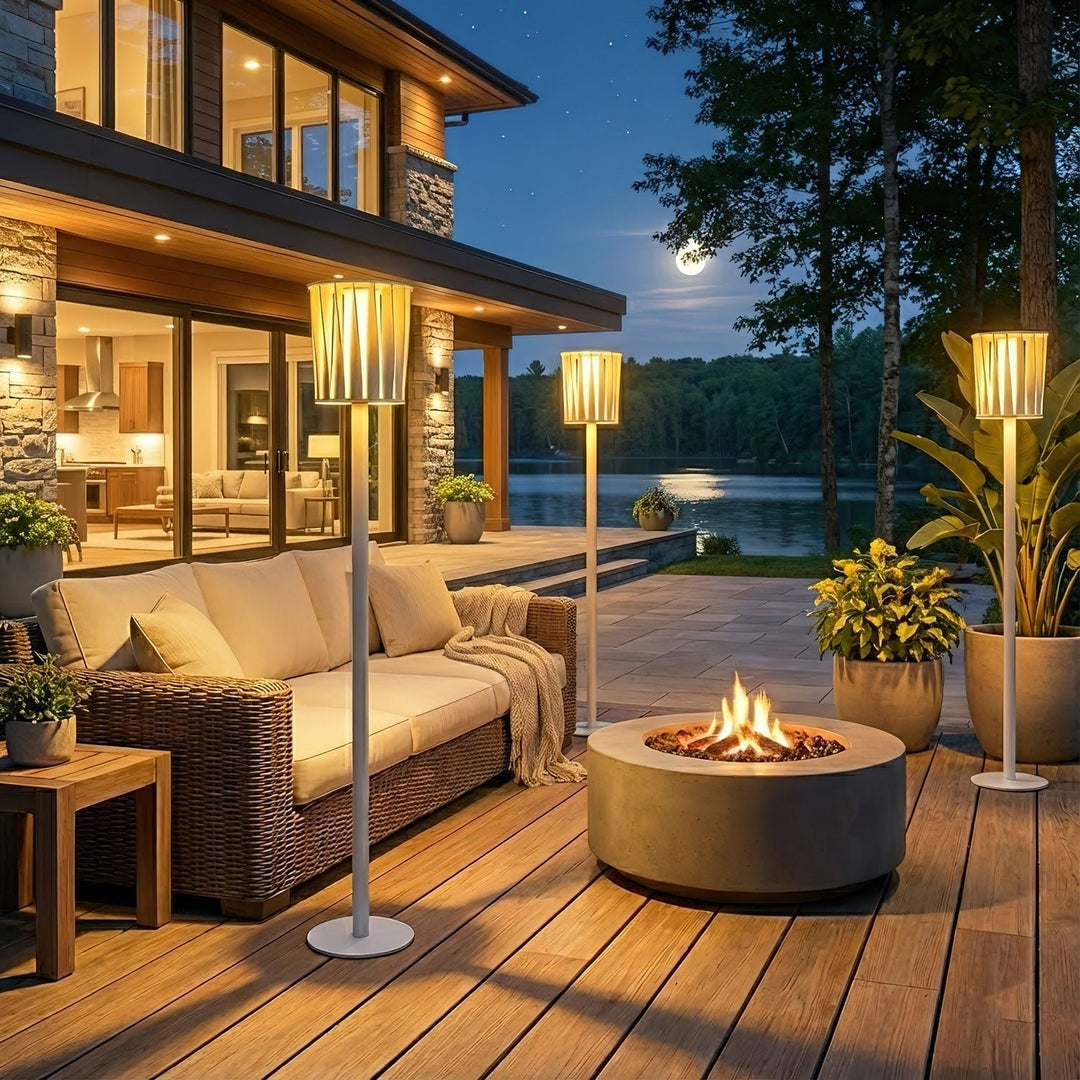 White Column Outdoor Light - Vakkerlight