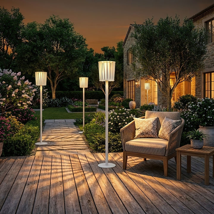 White Column Outdoor Light - Vakkerlight