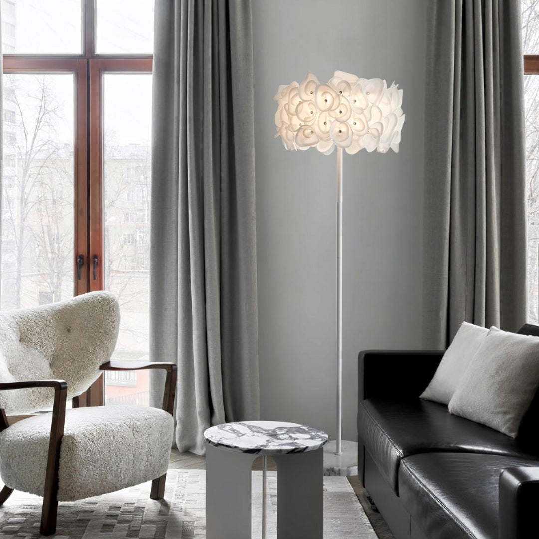 White Hydrangea Floor Lamp - Vakkerlight