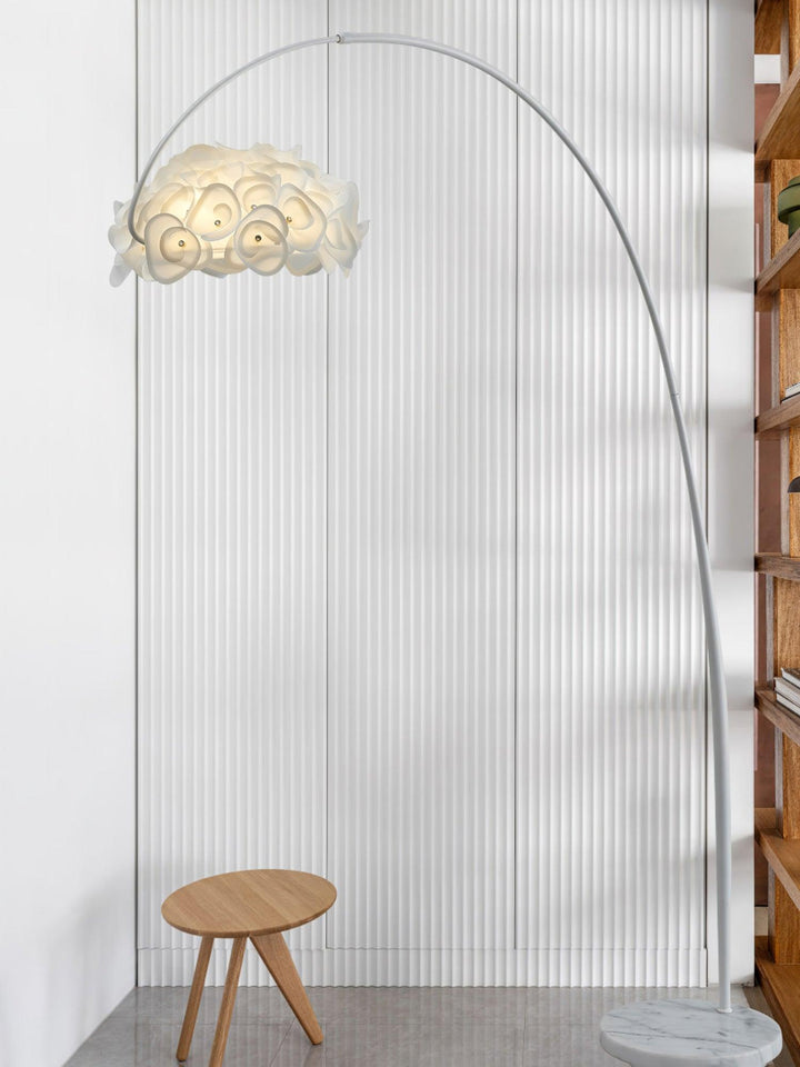 White Hydrangea Floor Lamp - Vakkerlight