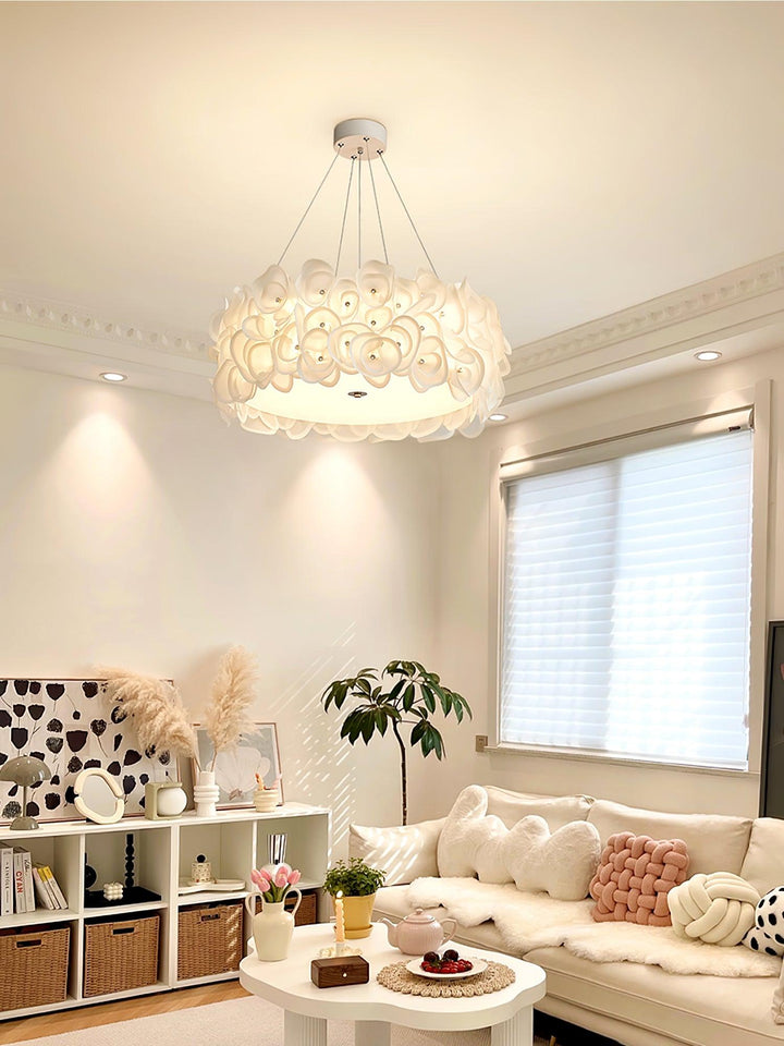 White Hydrangea Pendant Lamp - Vakkerlight