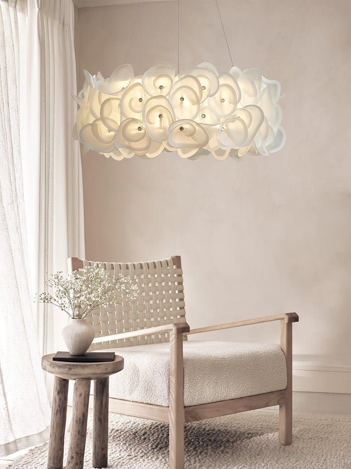 White Hydrangea Pendant Lamp - Vakkerlight