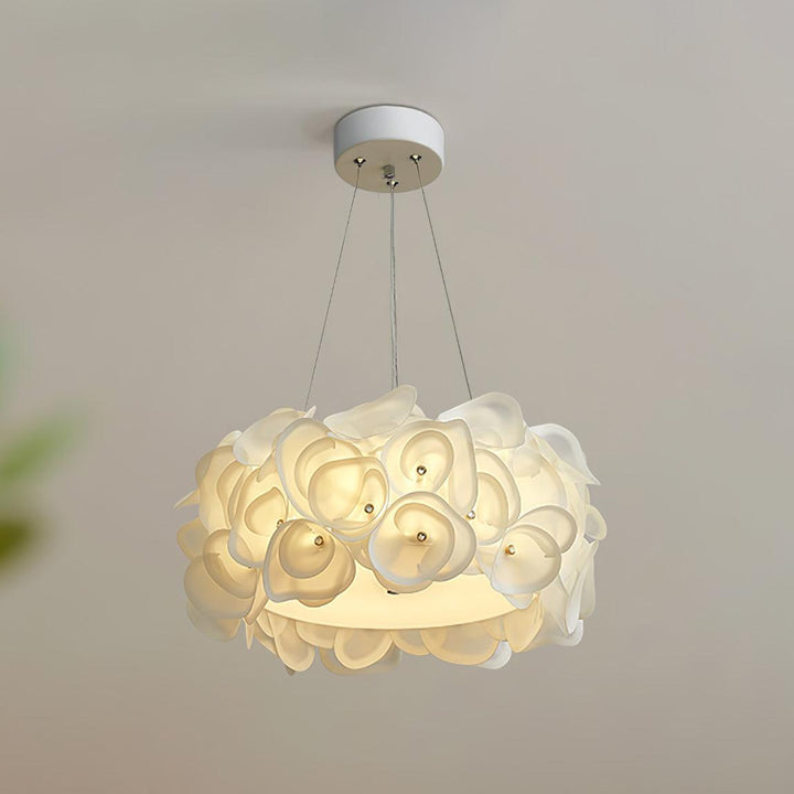 White Hydrangea Pendant Lamp - Vakkerlight