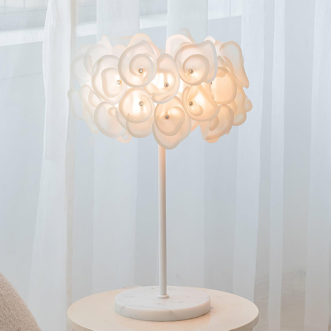 White Hydrangea Table Lamp - Vakkerlight