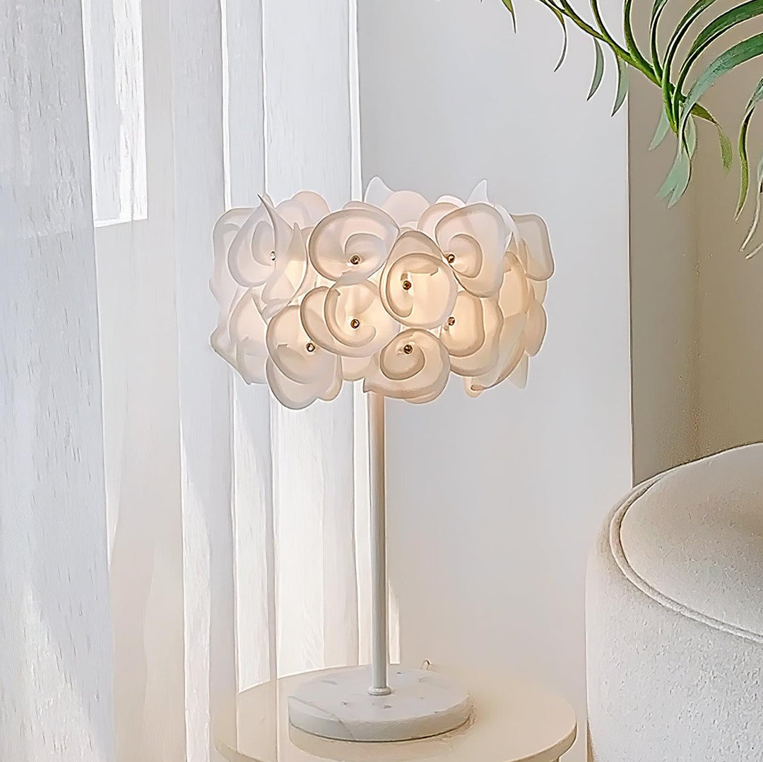 White Hydrangea Table Lamp - Vakkerlight