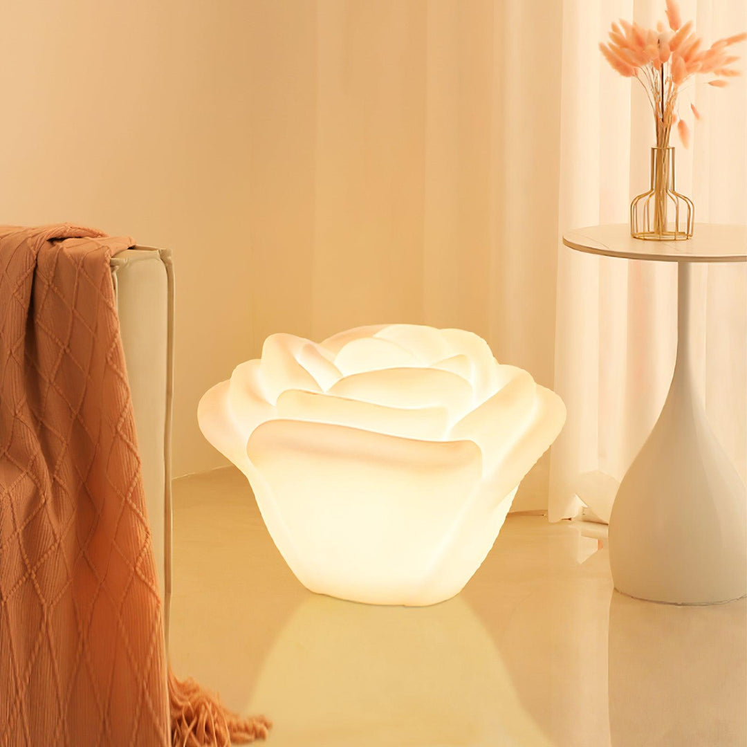 White Rose Shaped LED Table Lamp - Vakkerlight