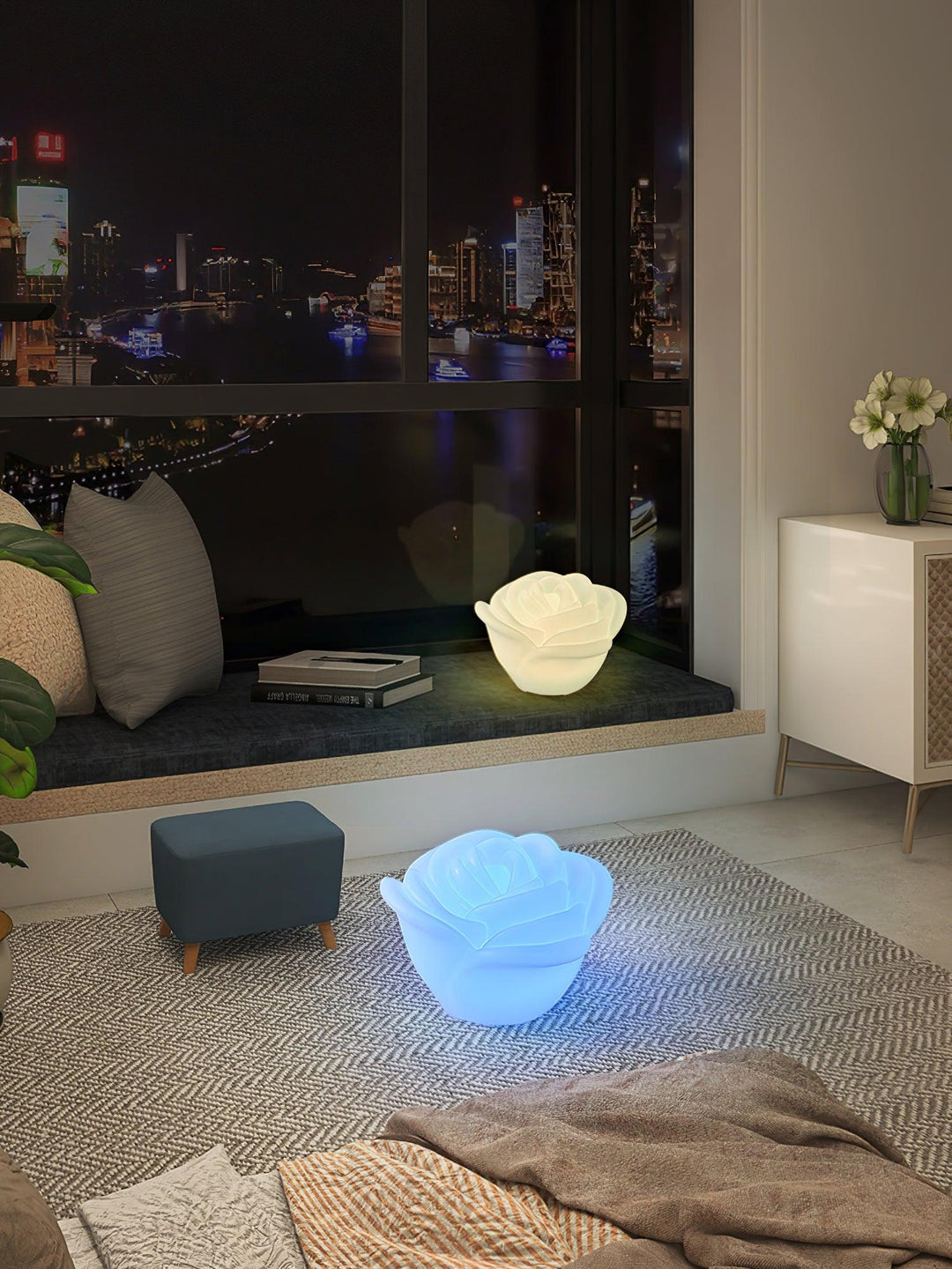 White Rose Shaped LED Table Lamp - Vakkerlight