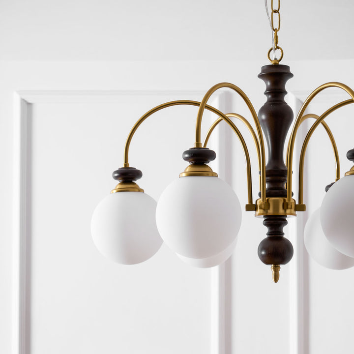 Windsor Classic Chandelier - Vakkerlight