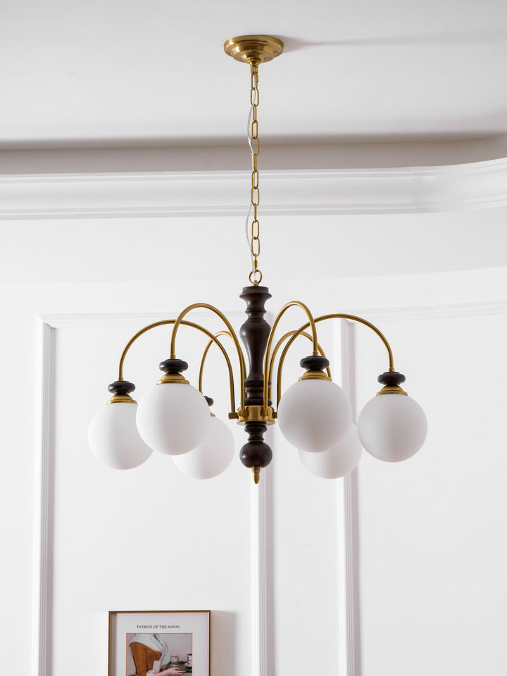 Windsor Classic Chandelier - Vakkerlight