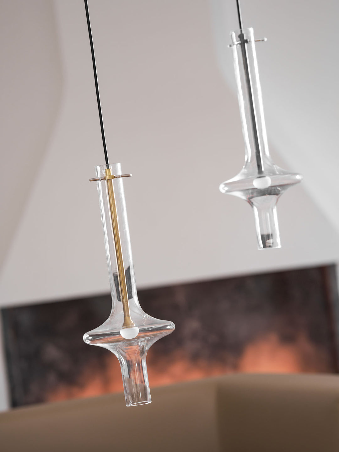 مصباح التعليق العجيب