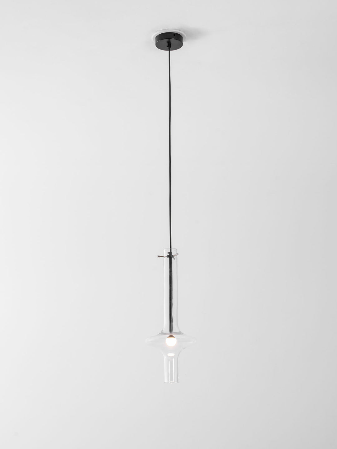 مصباح التعليق العجيب