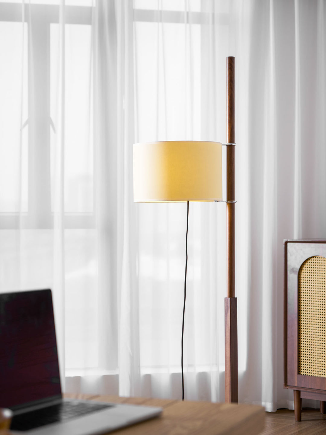 Wood Tmm Floor Lamp - Vakkerlight