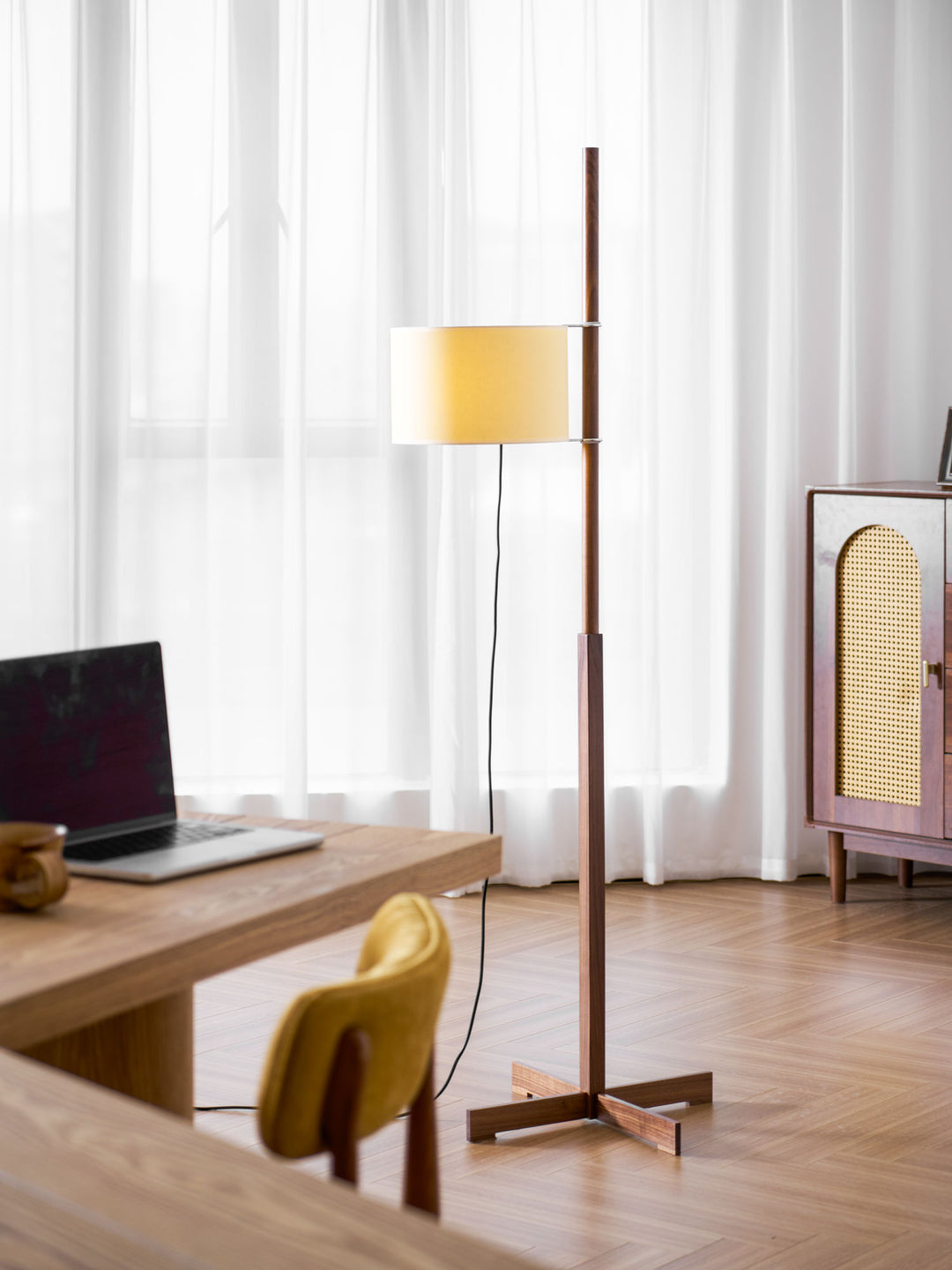 Wood Tmm Floor Lamp - Vakkerlight