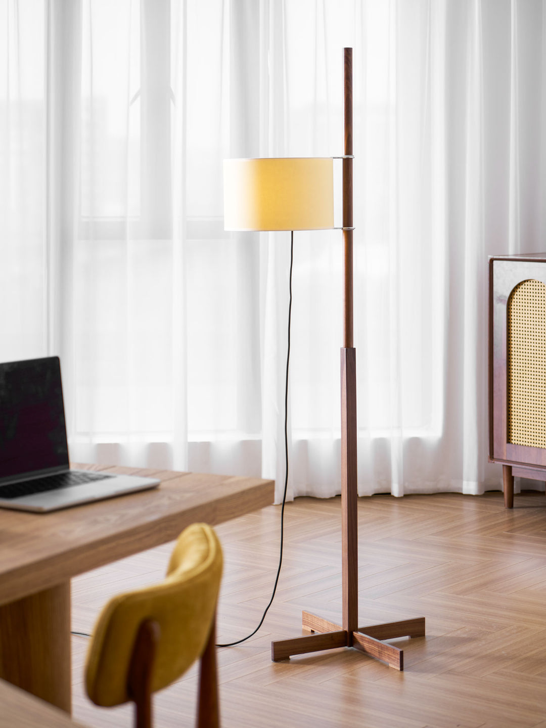 Wood Tmm Floor Lamp - Vakkerlight