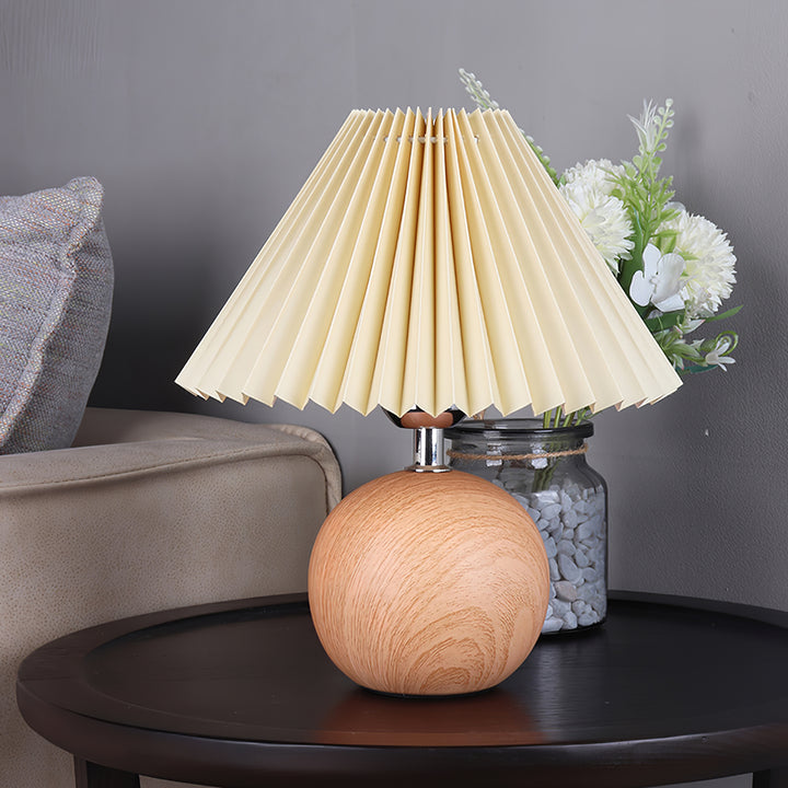 Wooden Pleated Table Lamp - Vakkerlight