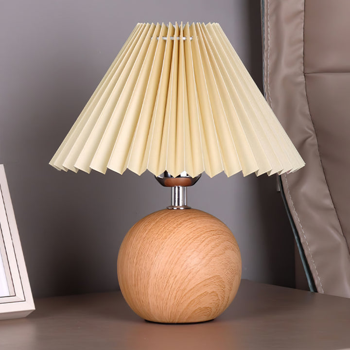 Wooden Pleated Table Lamp - Vakkerlight