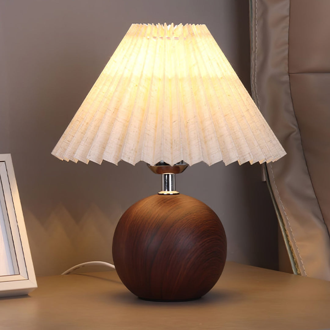 Wooden Pleated Table Lamp - Vakkerlight