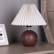 Lampe de table plissée en bois