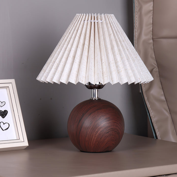 Wooden Pleated Table Lamp - Vakkerlight