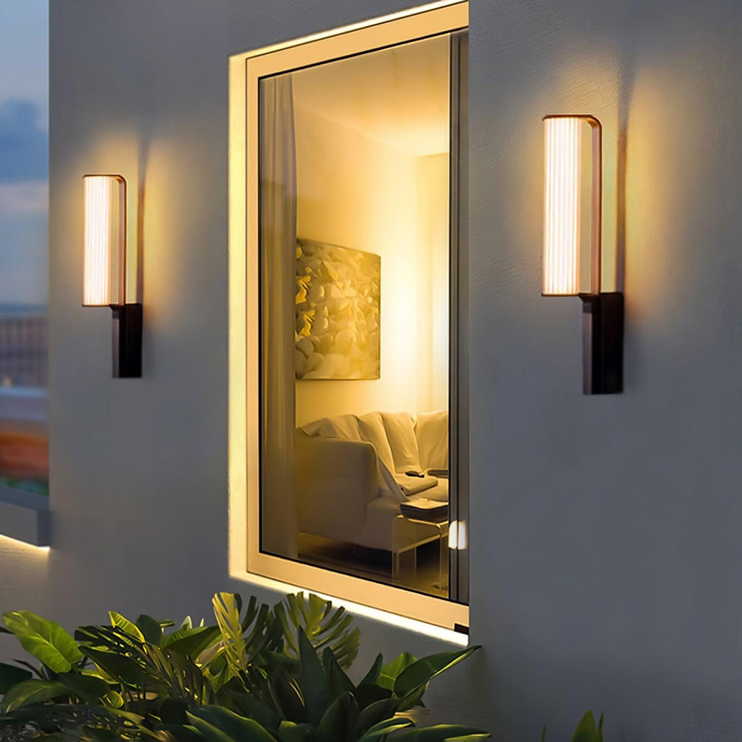 Zenith Arc Outdoor LED Sconce - Vakkerlight