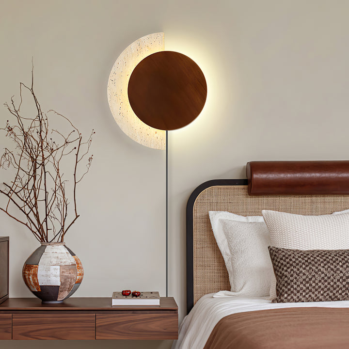Crescent Halo Plug - in Wall Sconce - Vakkerlight