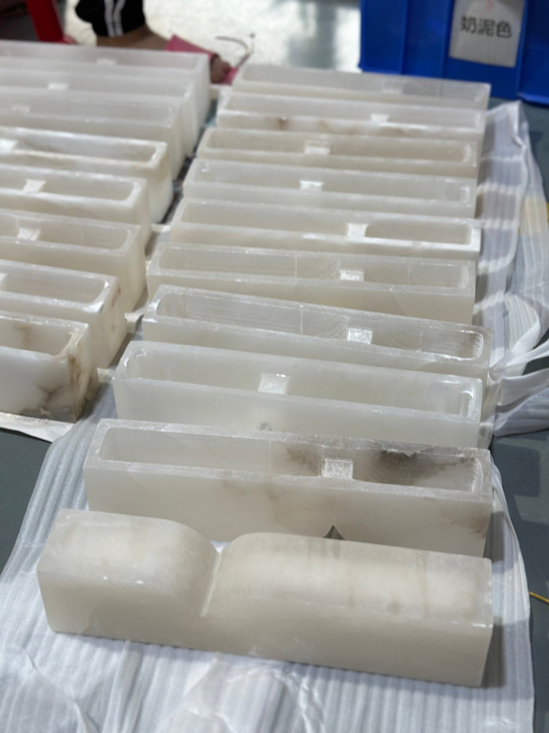 Alabaster Essence Wall Sconce - Vakkerlight