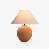 Terracotta-gekleurde keramische tafellamp