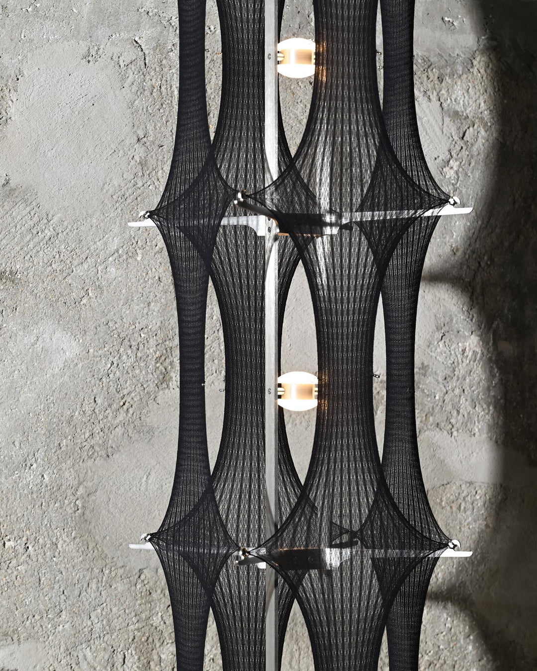 Noir Mesh Tower Floor Lamp - Vakkerlight