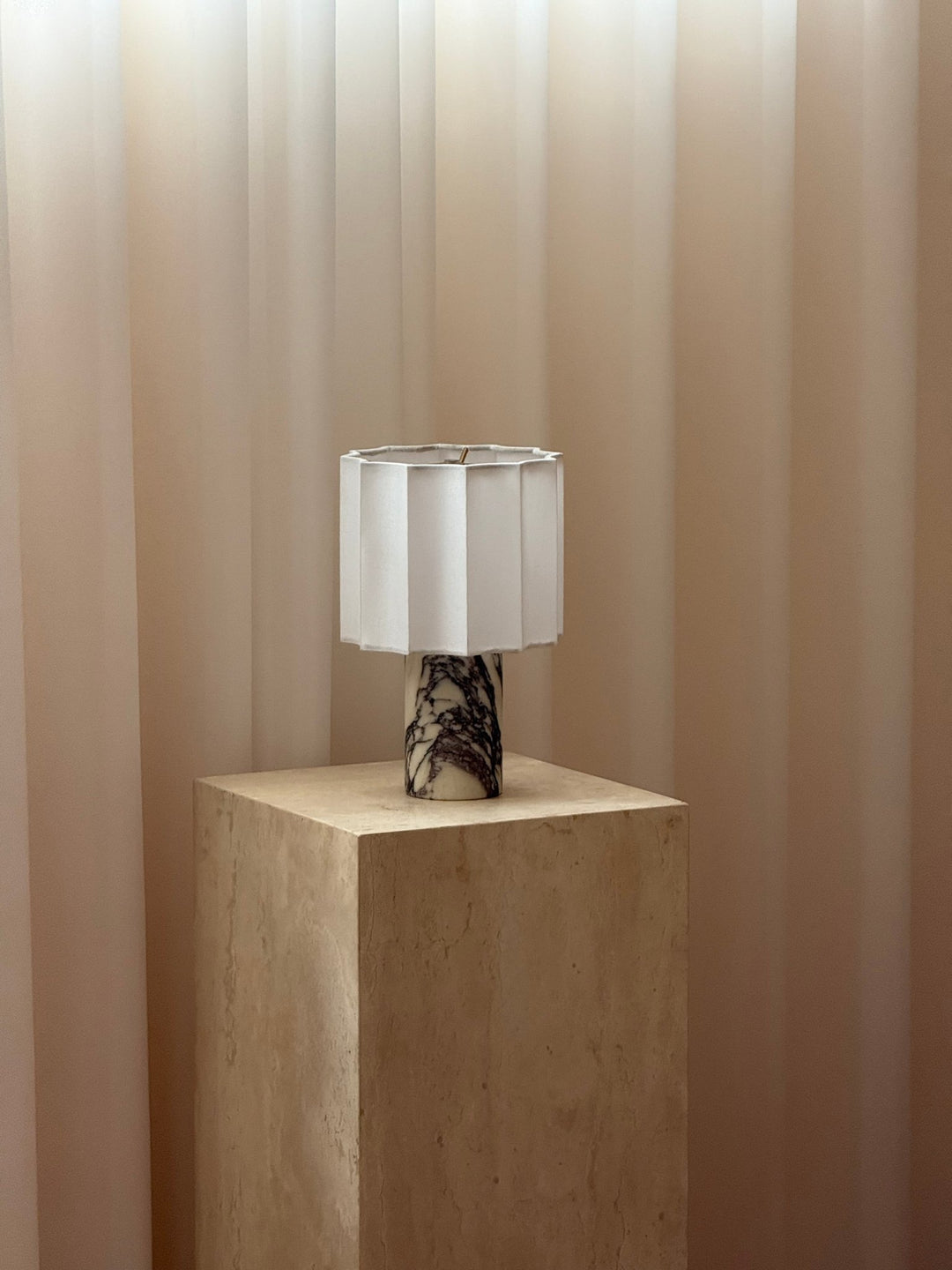 Orbis Veil Table Lamp - Vakkerlight